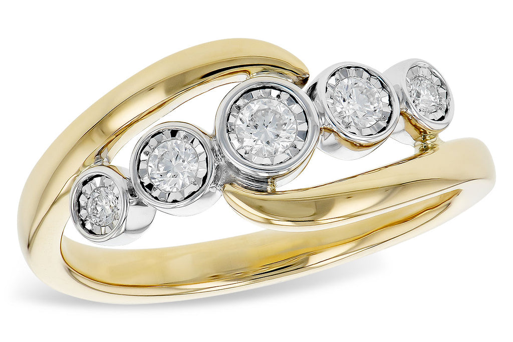 14KT Gold Ladies Diamond Ring